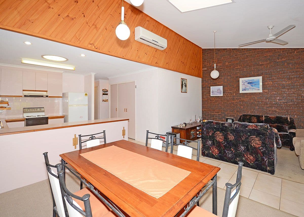 123 Freshwater Street, TORQUAY QLD 4655, Torquay - Thumbnail 5