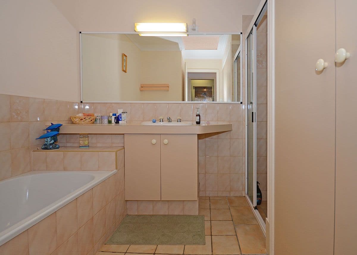 123 Freshwater Street, TORQUAY QLD 4655, Torquay - Thumbnail 8
