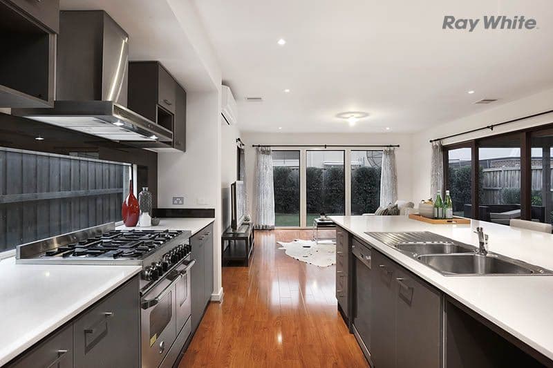 62 Penshurst Avenue, Point Cook VIC 3030, Point Cook - Thumbnail 2