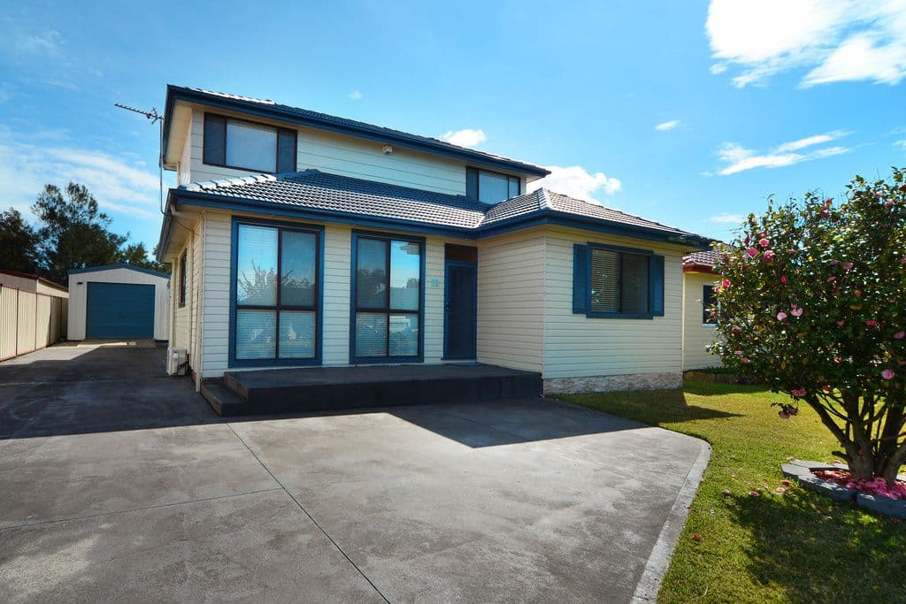 10 Oxford Road, Dapto NSW 2530, Dapto - Image 1