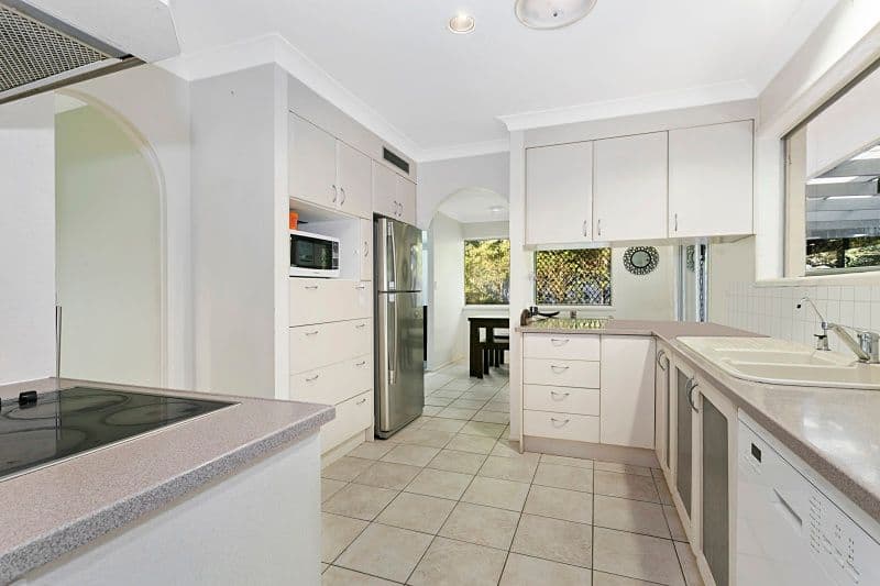 4 Peggy Place, Chapel Hill QLD 4069, Chapel Hill - Thumbnail 5