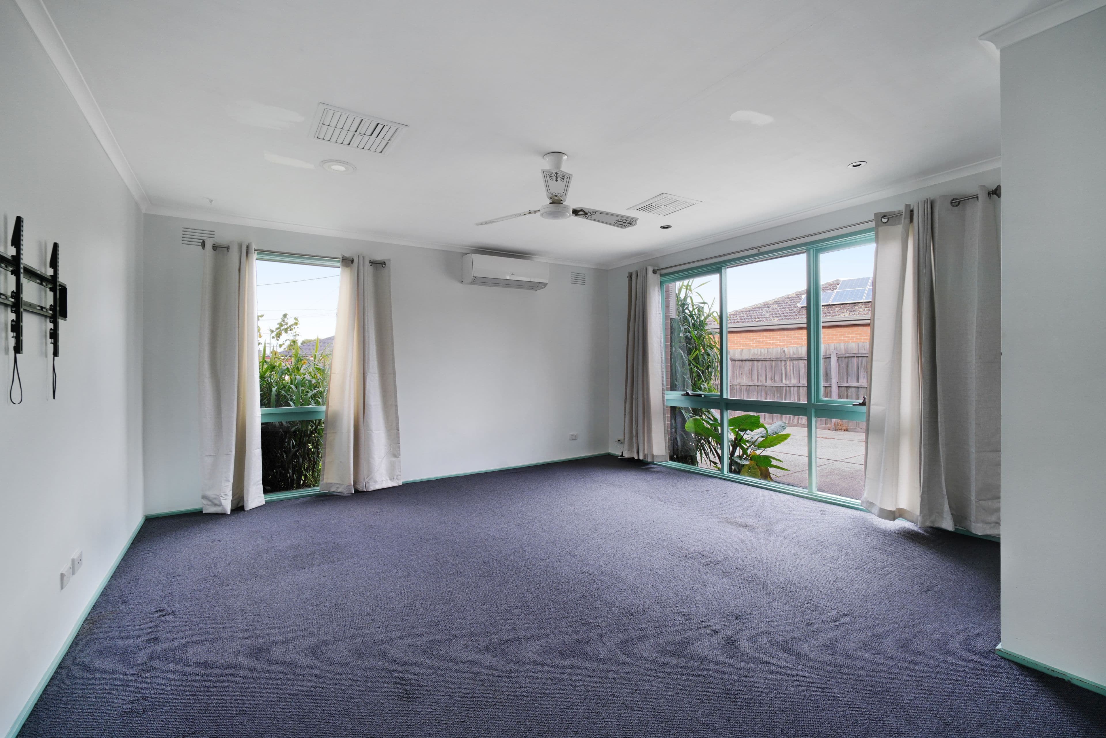 6 Titus Court, Reservoir VIC 3073, Reservoir - Thumbnail 3