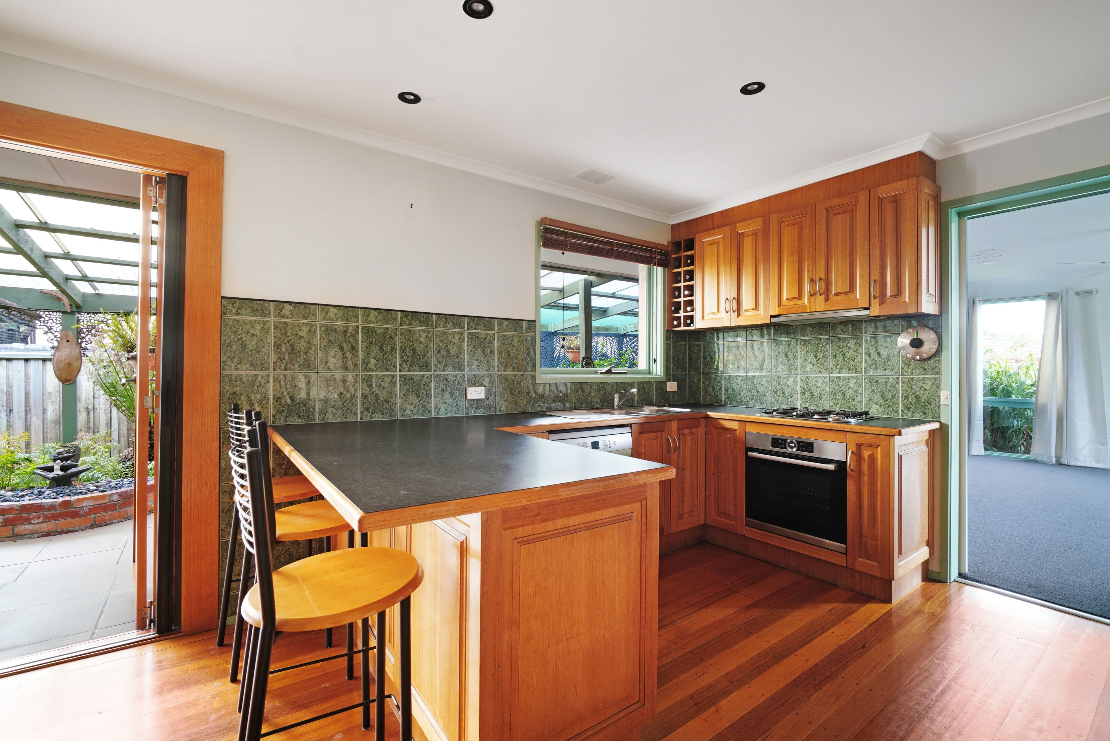 6 Titus Court, Reservoir VIC 3073, Reservoir - Thumbnail 6
