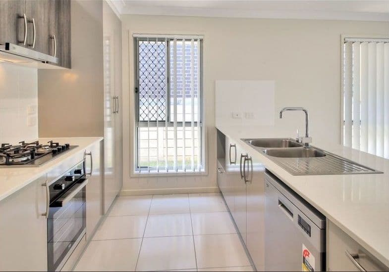 5 Madeira Street, Springfield Lakes QLD 4300, Springfield Lakes - Thumbnail 2