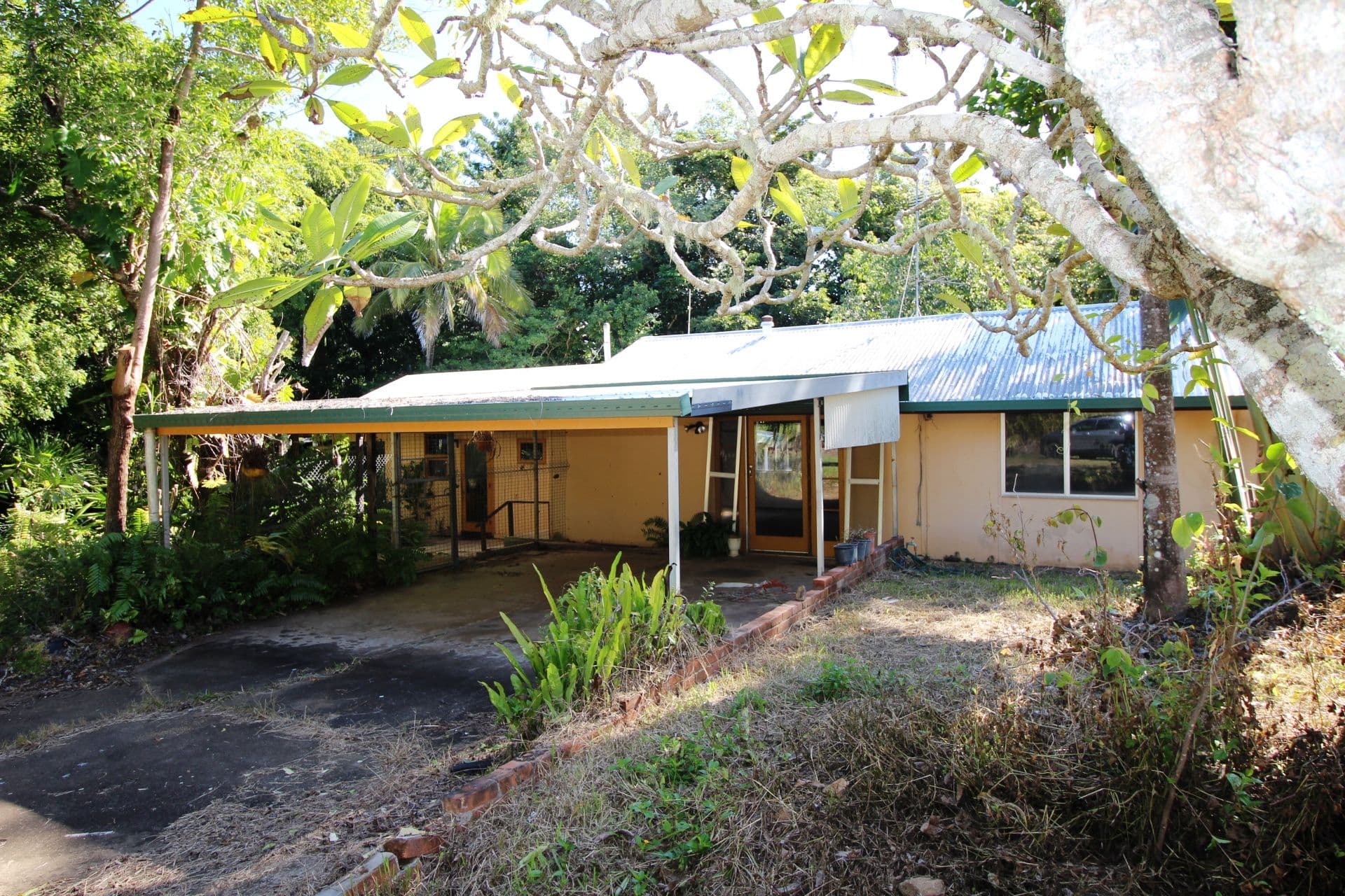 1 Kataryn Avenue, Grasstree Beach QLD 4740, Grasstree Beach - Thumbnail 2