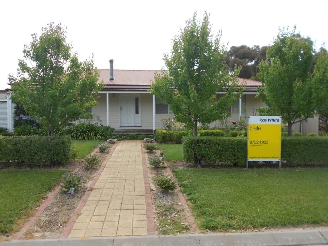 11 Phelps Street, BORDERTOWN SA 5268, Bordertown - Thumbnail 2