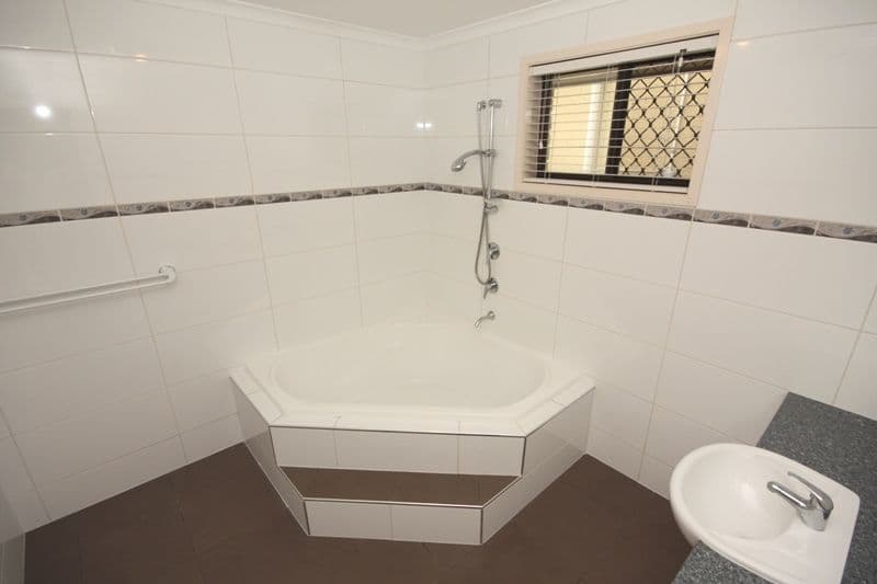 5 Piggabeen Road, TWEED HEADS WEST NSW 2485, Tweed Heads West - Thumbnail 2