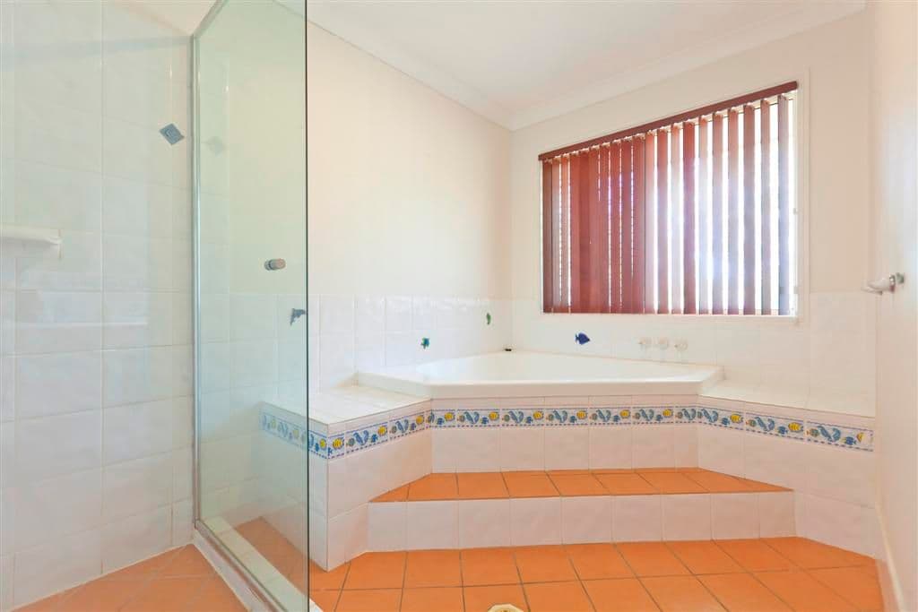 57 Hanover Drive, ALEXANDRA HILLS QLD 4161, Alexandra Hills - Thumbnail 4