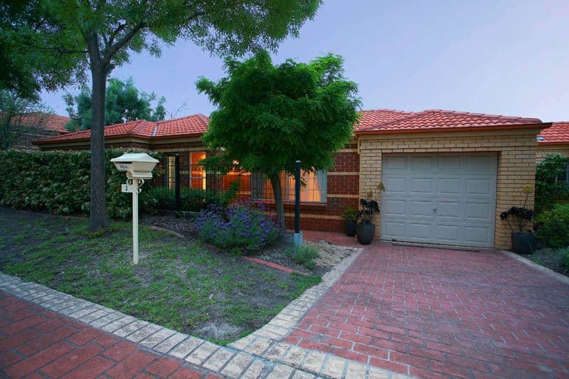 3 Oak Court, BOX HILL SOUTH VIC 3128, Box Hill South - Image 1