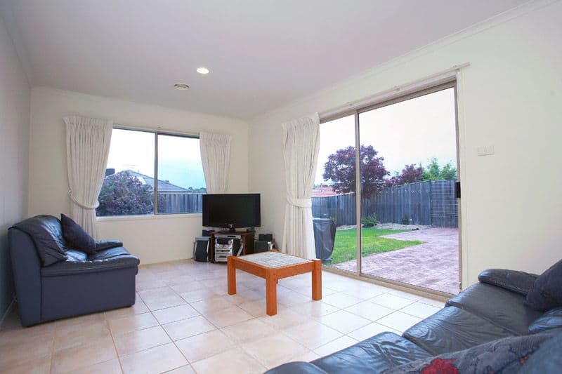 3 Oak Court, BOX HILL SOUTH VIC 3128, Box Hill South - Thumbnail 3