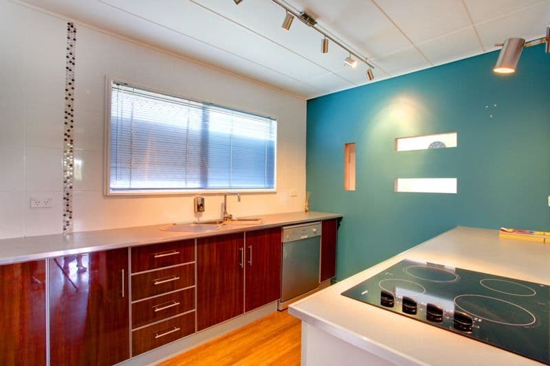 8 Windsor Street, HERMIT PARK QLD 4812, Hermit Park - Thumbnail 2