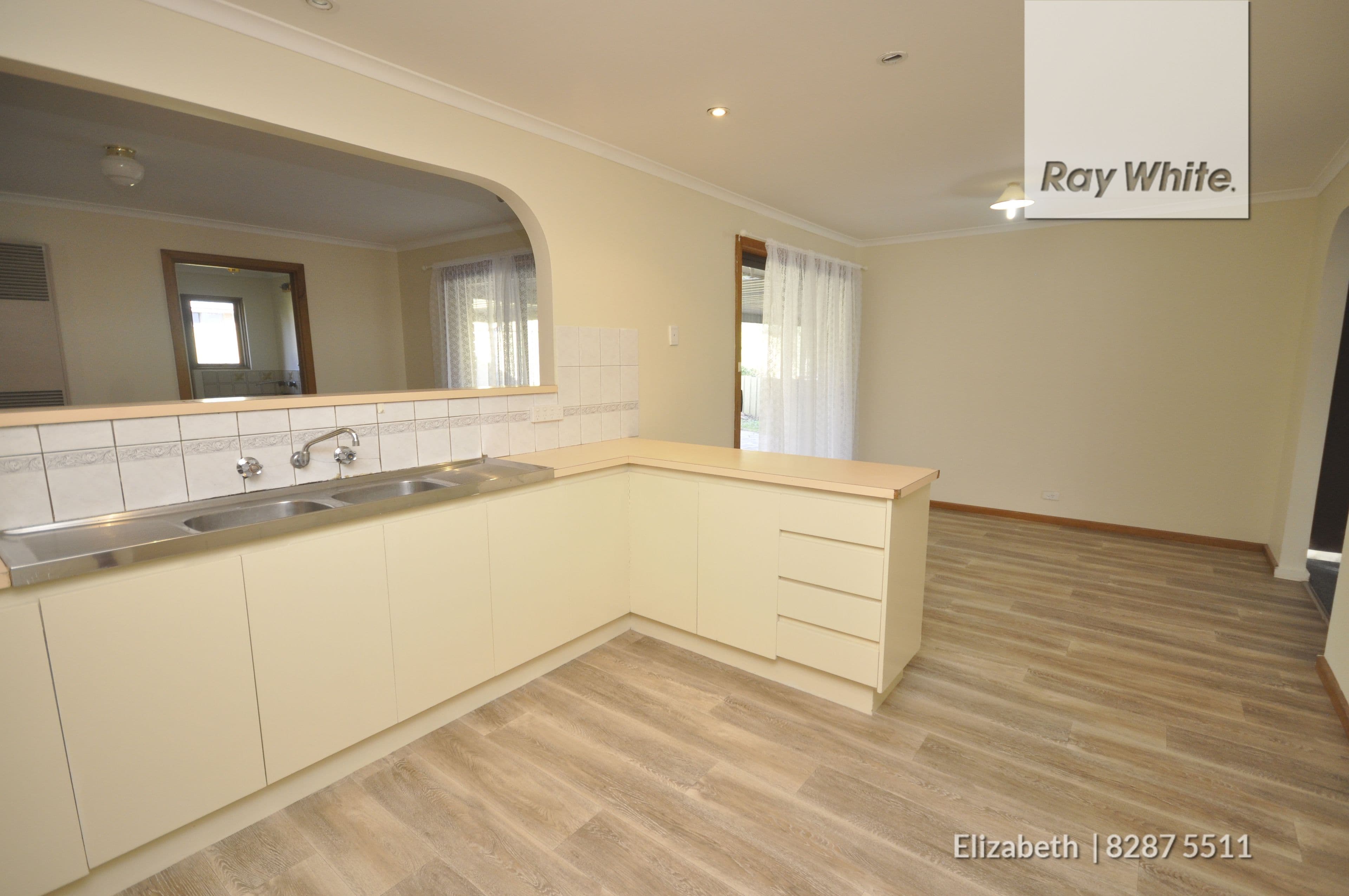 6 Illawarra Court, Craigmore SA 5114, Craigmore - Thumbnail 8