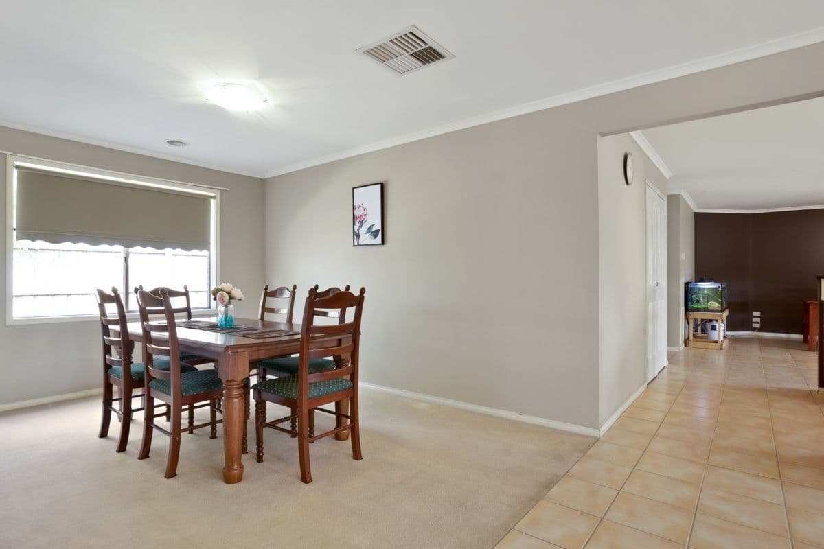 21 Latham Street, Werribee VIC 3030, Werribee - Thumbnail 4