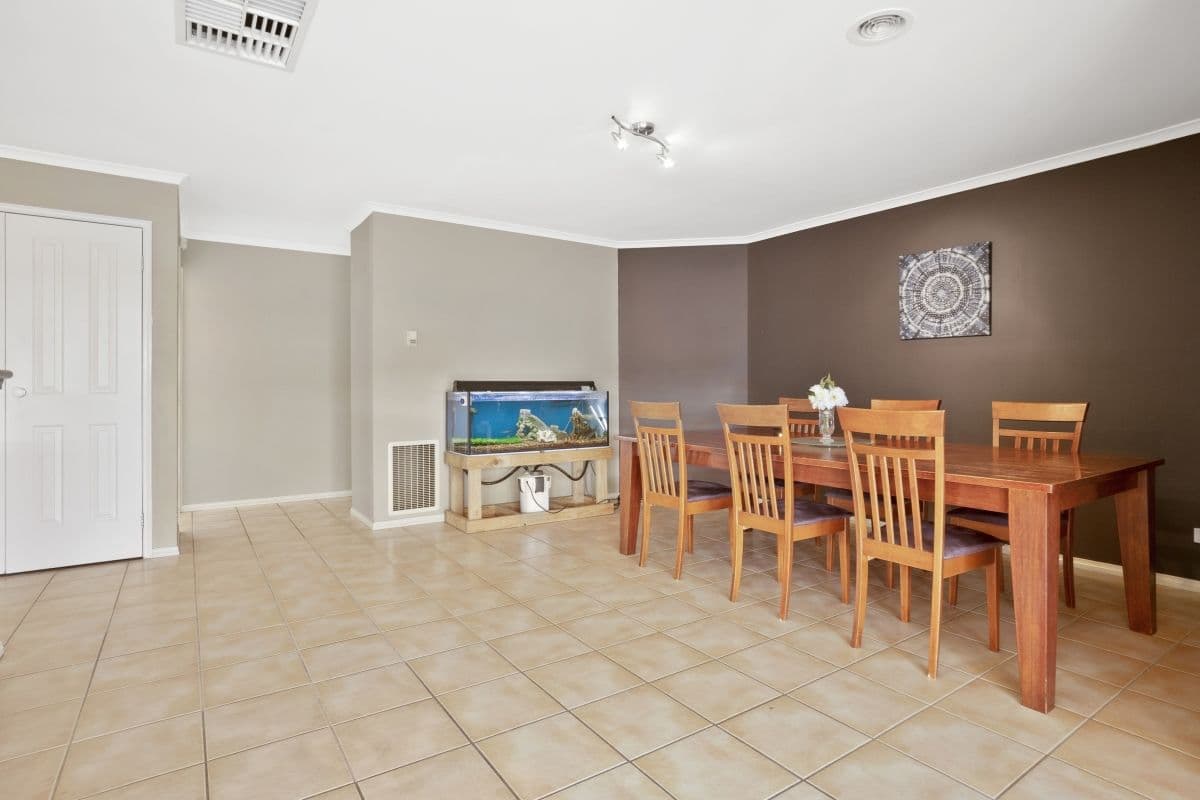 21 Latham Street, Werribee VIC 3030, Werribee - Thumbnail 6