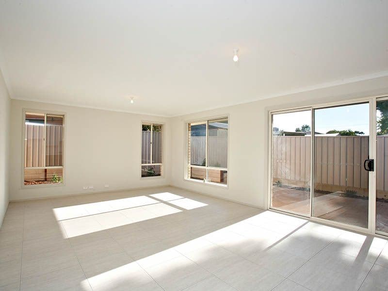 30 Archerfield Avenue, CHRISTIES BEACH SA 5165, Christies Beach - Thumbnail 2