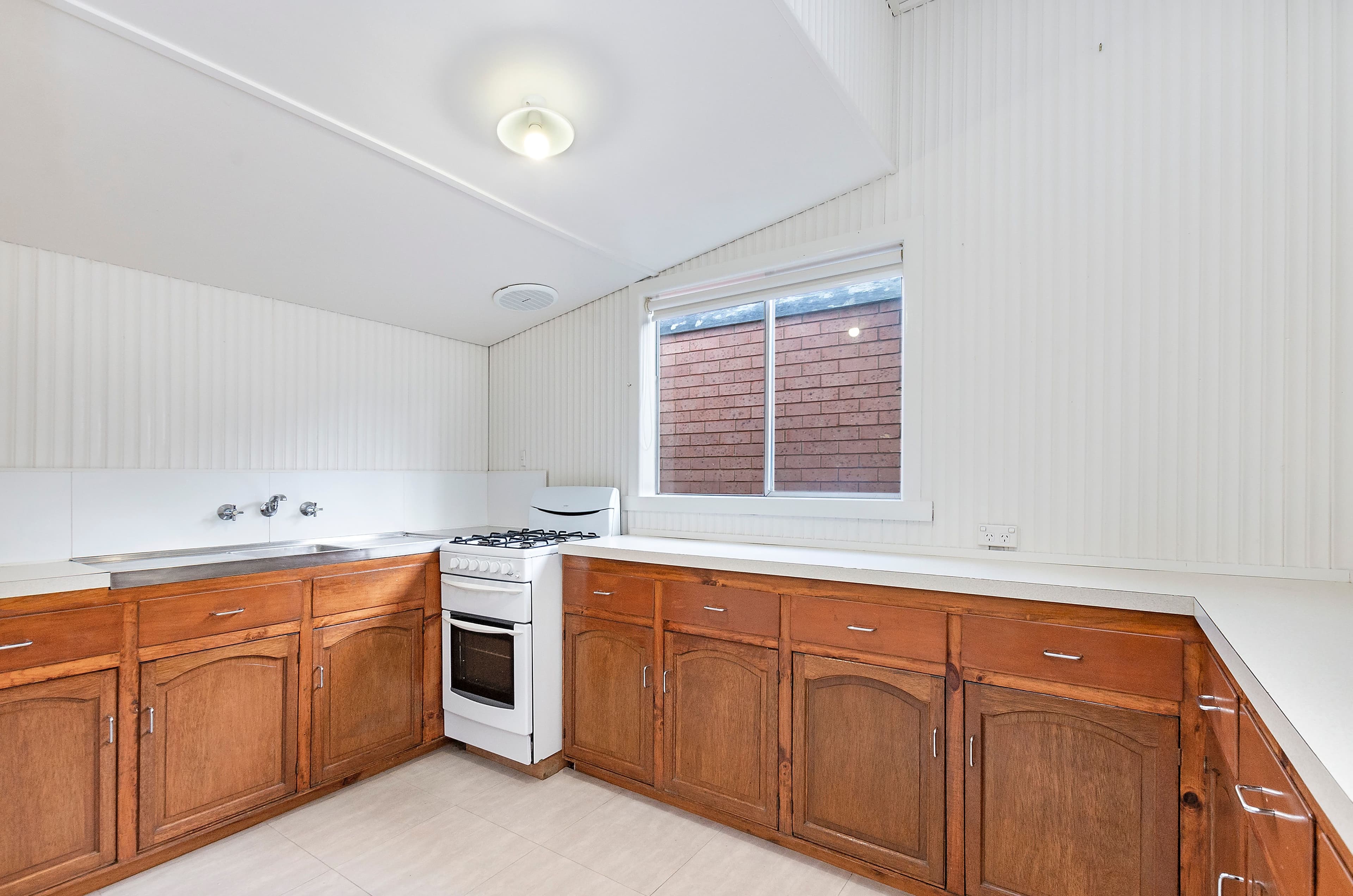 81 Koroit Street, Warrnambool VIC 3280, Warrnambool - Thumbnail 3
