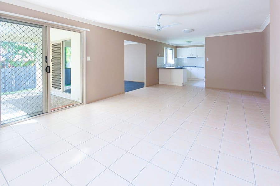 15 Forest Ridge Court, SPRINGFIELD LAKES QLD 4300, Springfield Lakes - Thumbnail 2
