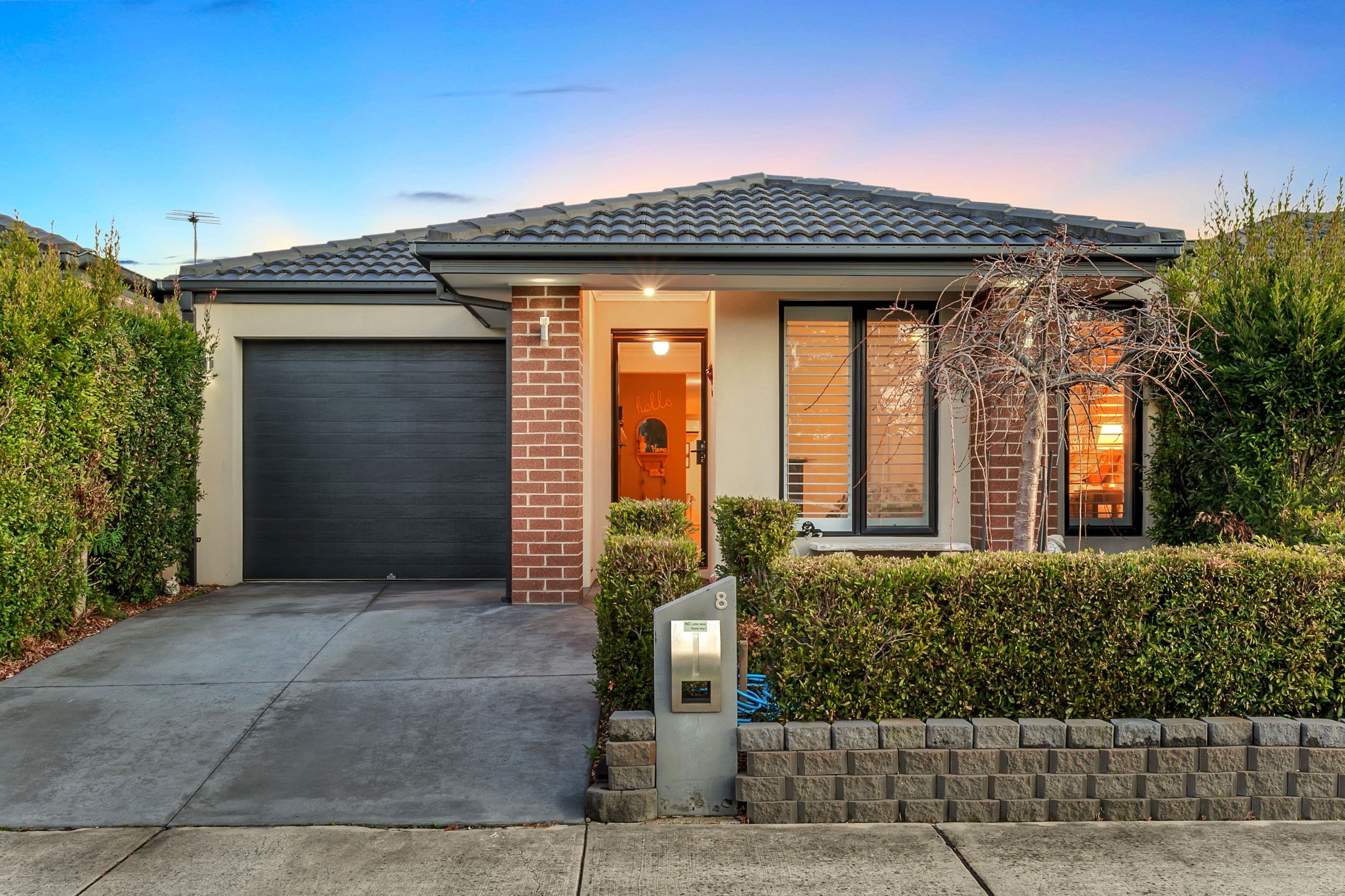8 Collinson Way, Officer VIC 3809, Officer - Image 1