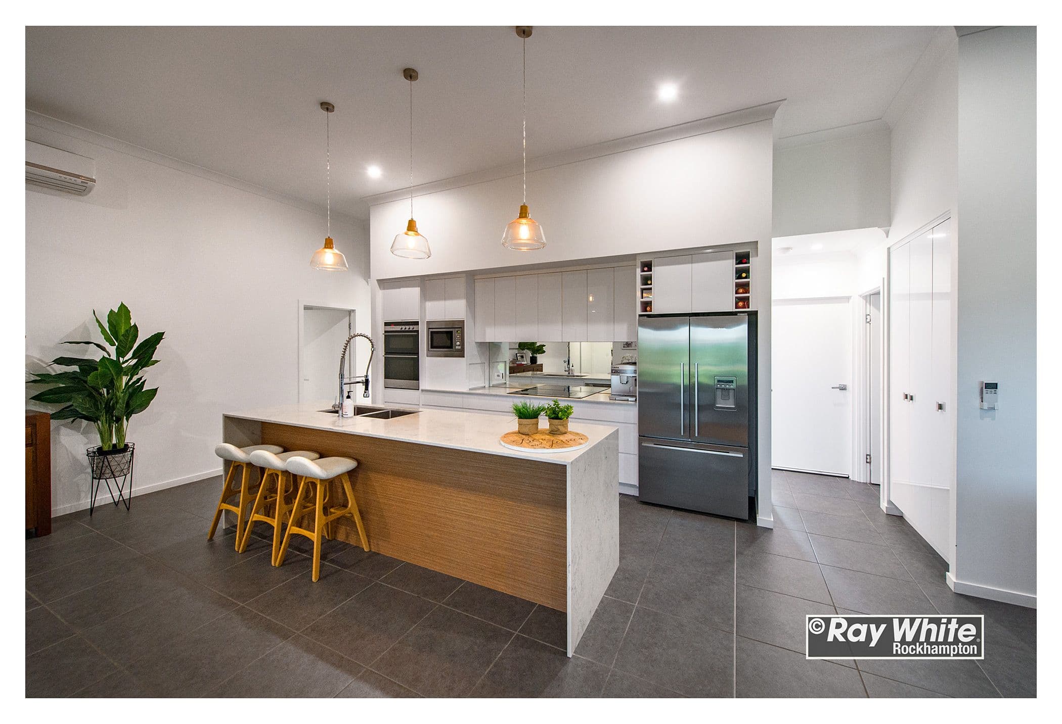 29 Belbowrie Avenue, Norman Gardens QLD 4701, Norman Gardens - Thumbnail 4