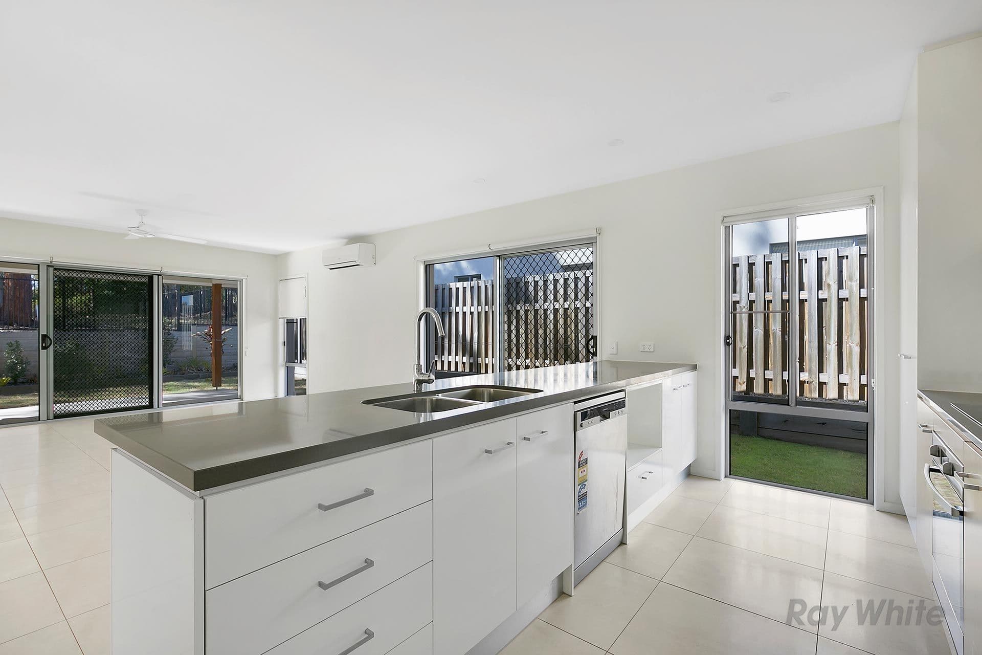 12 Conondale Place, Capalaba QLD 4157, Capalaba - Thumbnail 2