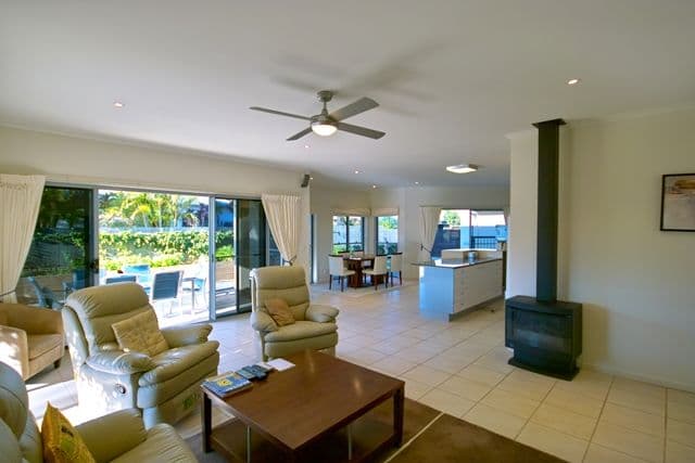 20 Greenside Court, PEREGIAN SPRINGS QLD 4573, Peregian Springs - Thumbnail 4
