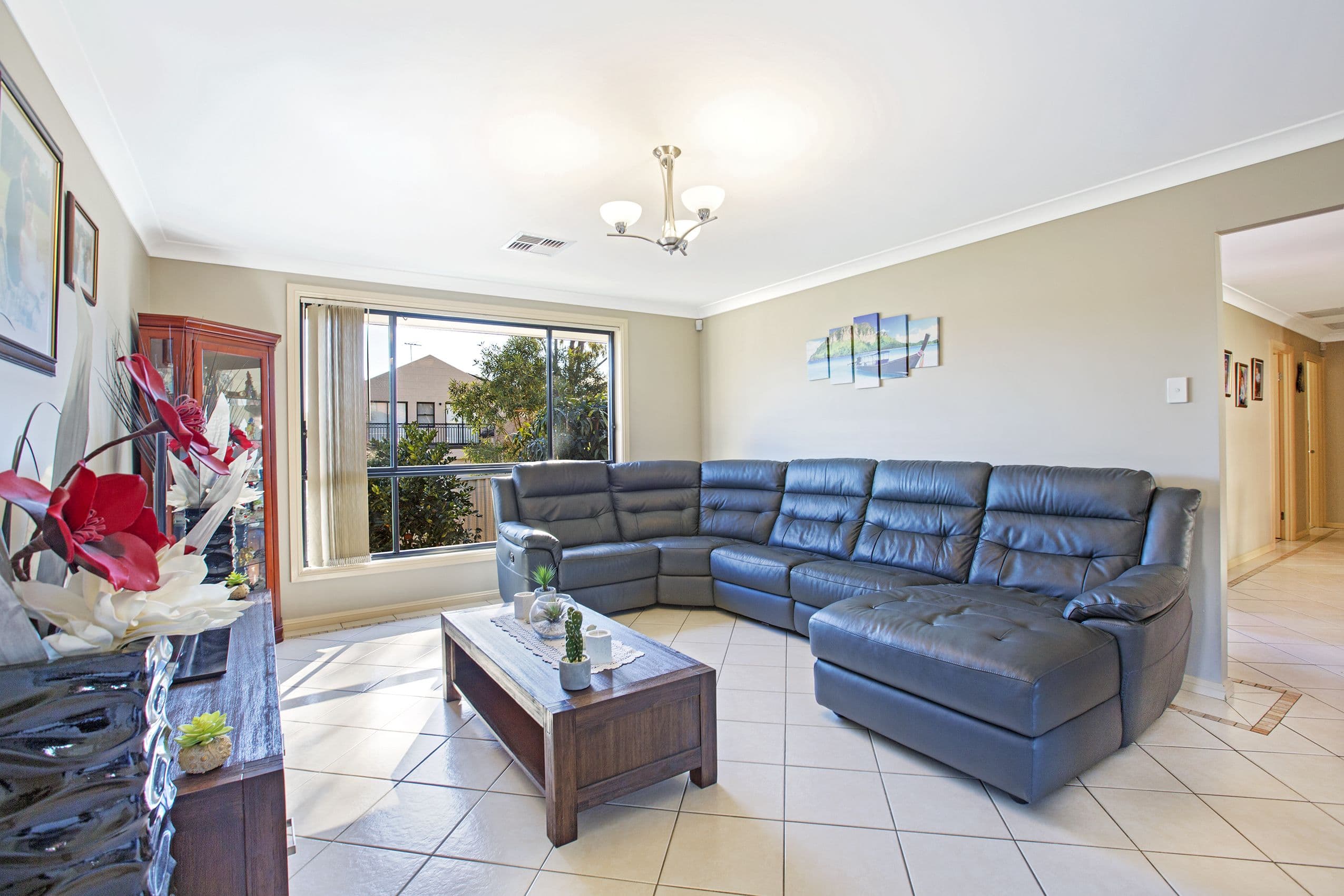 93 Harraden Drive, West Hoxton - Thumbnail 4