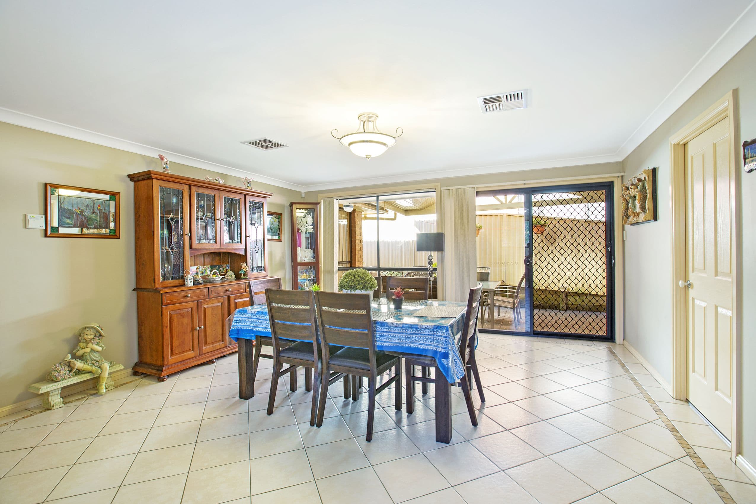 93 Harraden Drive, West Hoxton - Thumbnail 5