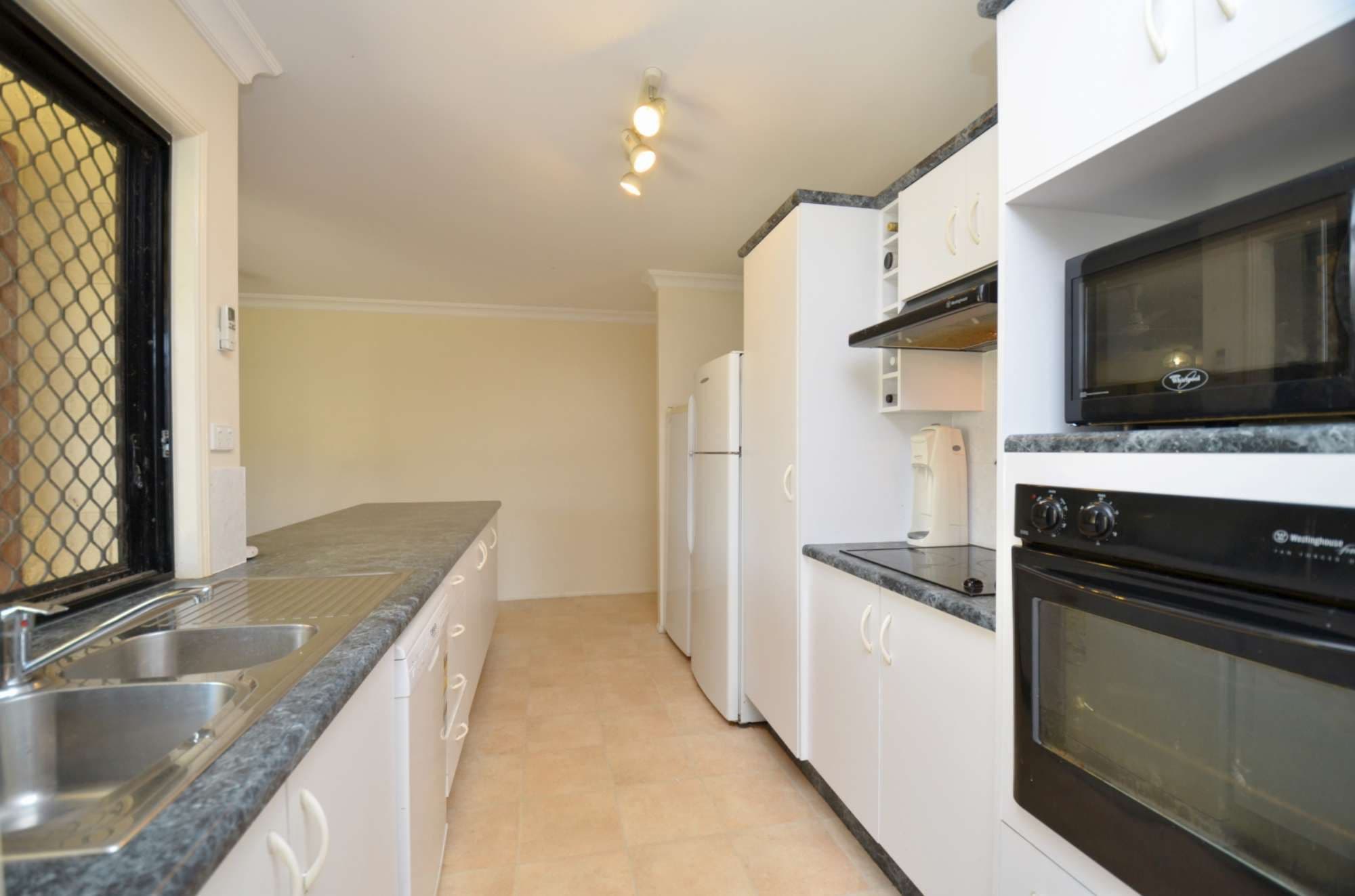 6 Trinca Court, RASMUSSEN QLD 4815, Rasmussen - Thumbnail 3