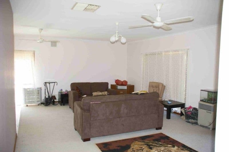 99 Nineteenth Street, RENMARK SA 5341, Renmark - Thumbnail 3