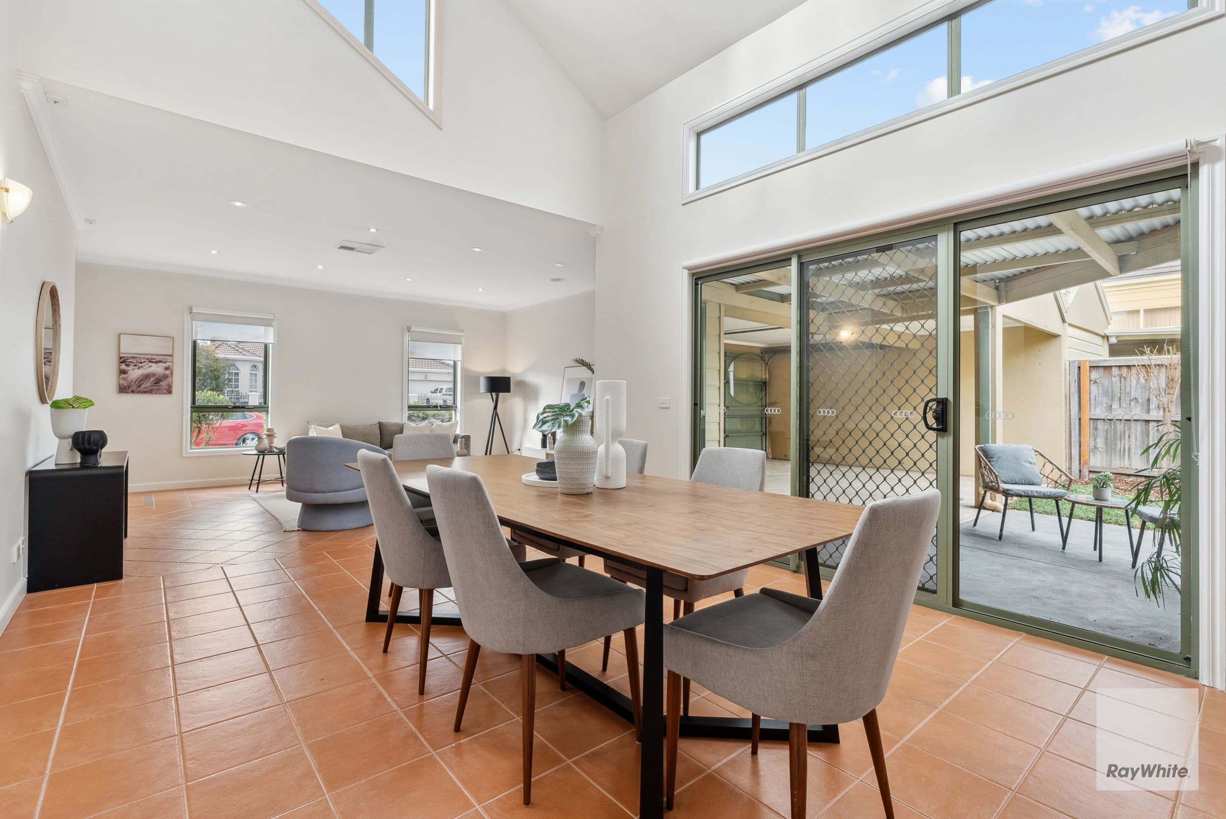 45 Wentworth Drive, Taylors Lakes VIC 3038, Taylors Lakes - Thumbnail 5