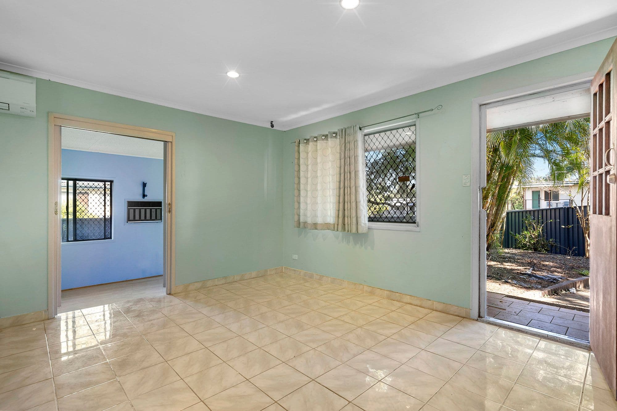 23 Shannon Street, Woodridge QLD 4114, Woodridge - Thumbnail 3