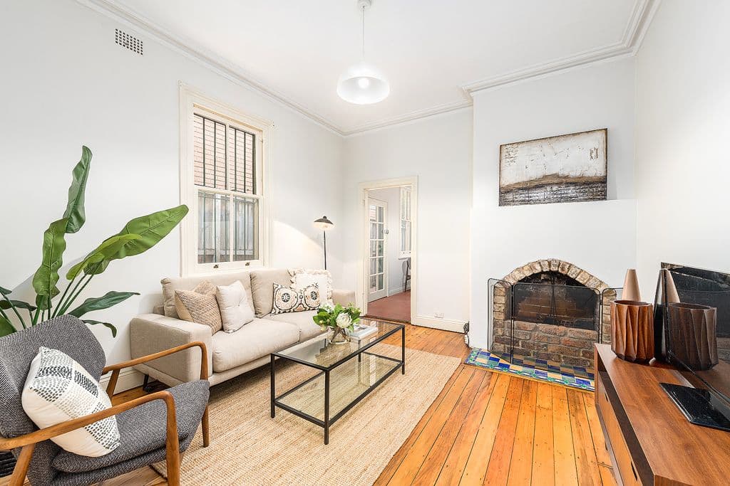 324 Mitchell Road, Alexandria - Image 1