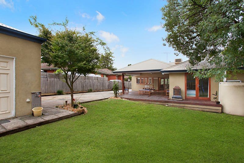 17 Frudal Crescent, KNOXFIELD VIC 3180, Knoxfield - Thumbnail 2