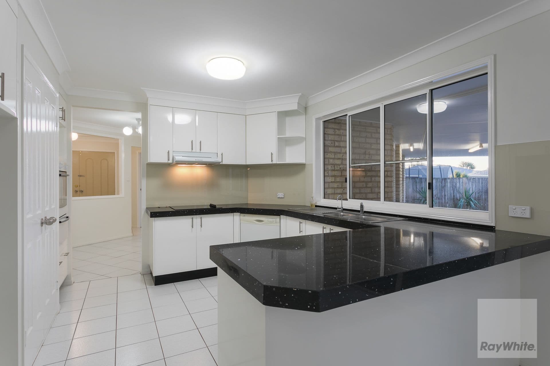 9 Isobell Court, Wellington Point QLD 4160, Wellington Point - Thumbnail 2