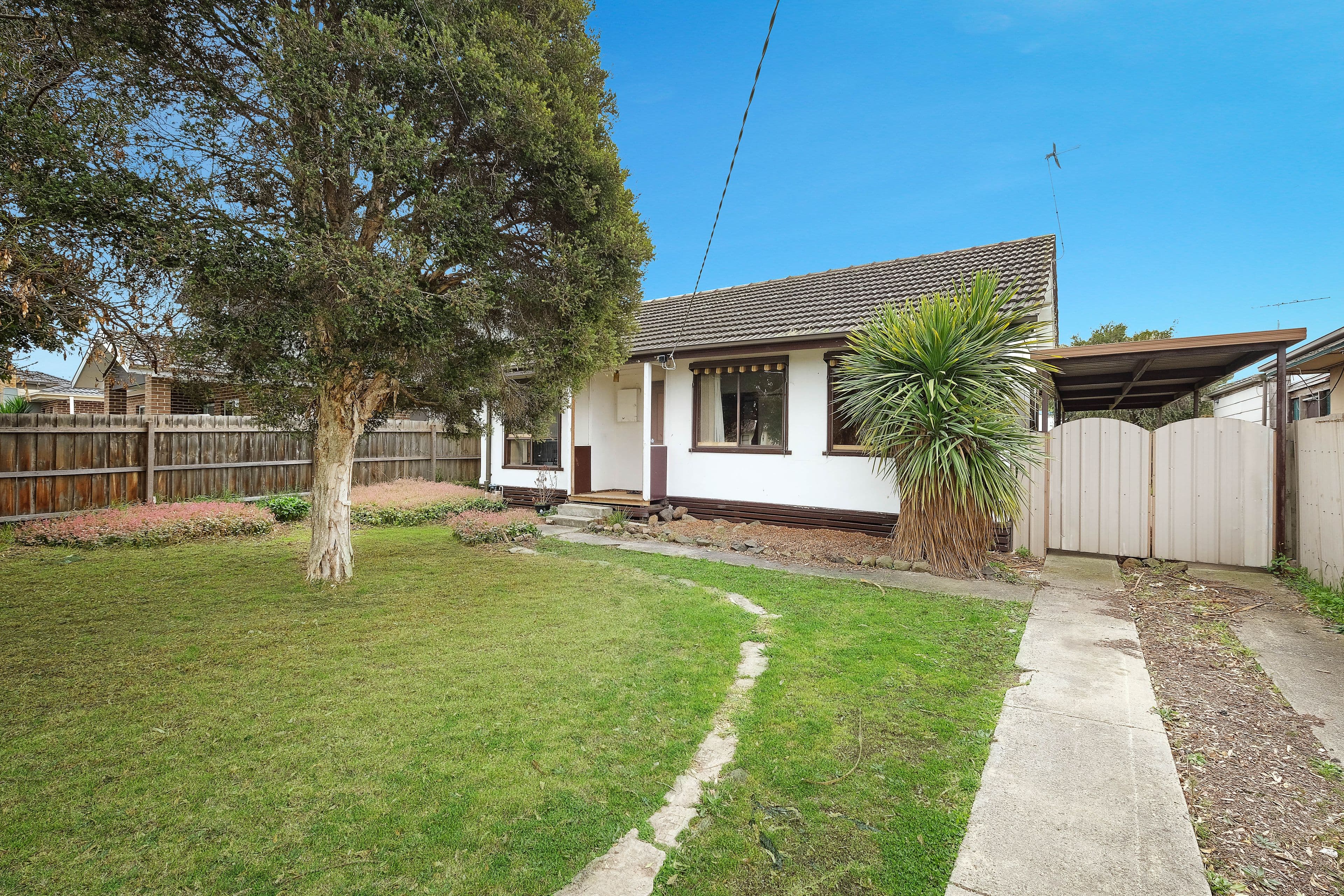 8 Rowan Street, Glenroy VIC 3046, Glenroy - Thumbnail 3