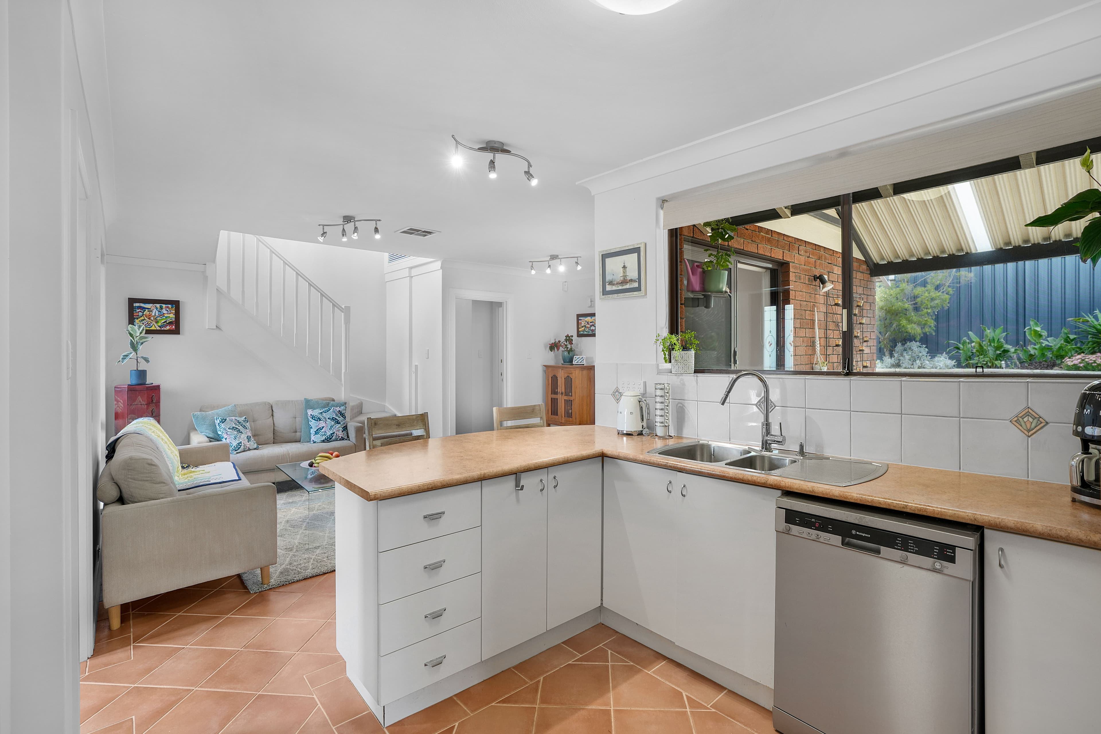 6 Woonona Place, Kallaroo WA 6025, Kallaroo - Thumbnail 8