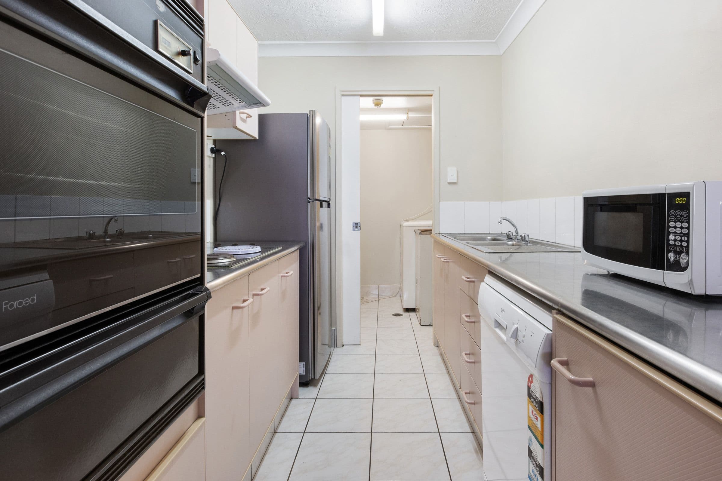 418-422 Marine Parade, Biggera Waters QLD 4216, Biggera Waters - Thumbnail 3