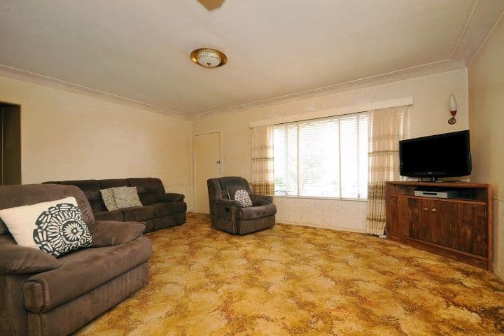33 Maker Street, Rangeville QLD 4350, Rangeville - Thumbnail 2