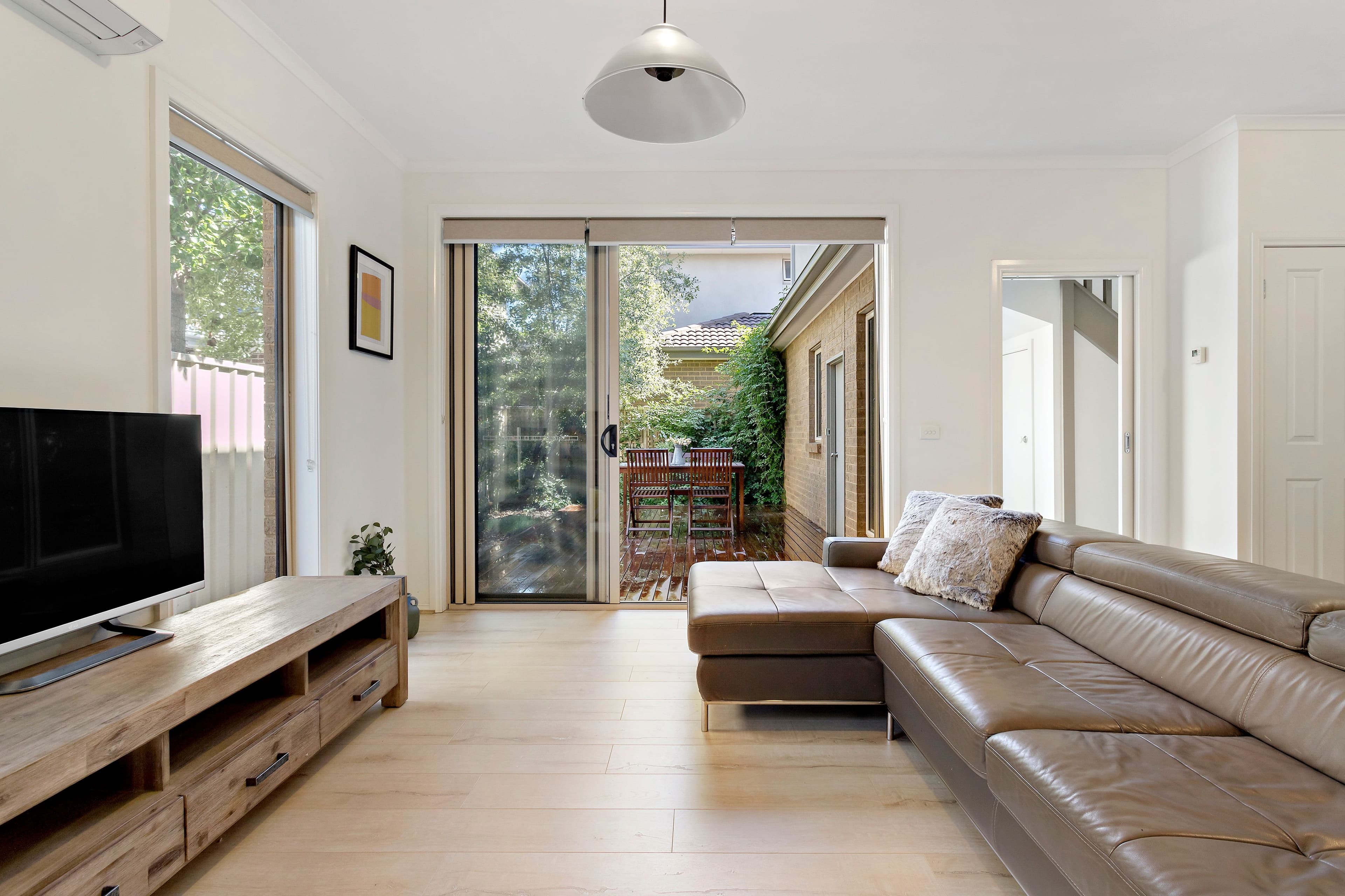 2 Auguste Avenue, Clayton VIC 3168, Clayton - Thumbnail 3