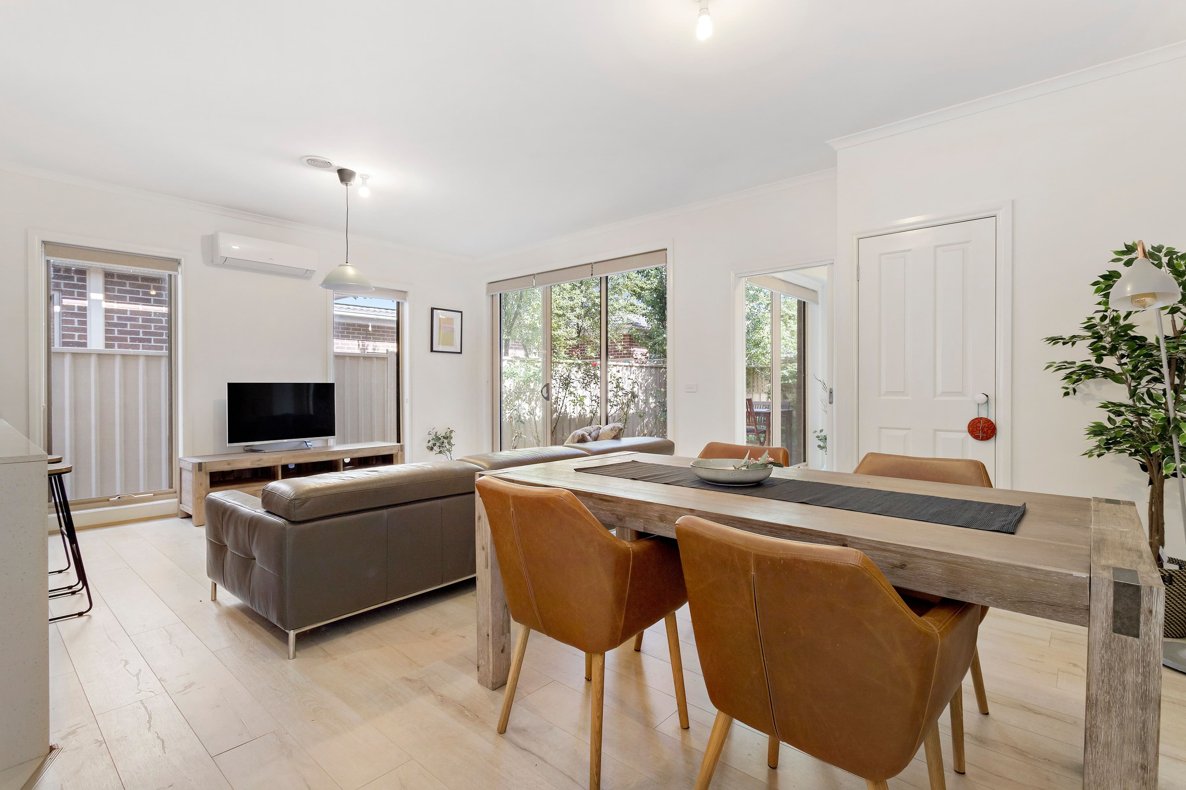 2 Auguste Avenue, Clayton VIC 3168, Clayton - Thumbnail 4