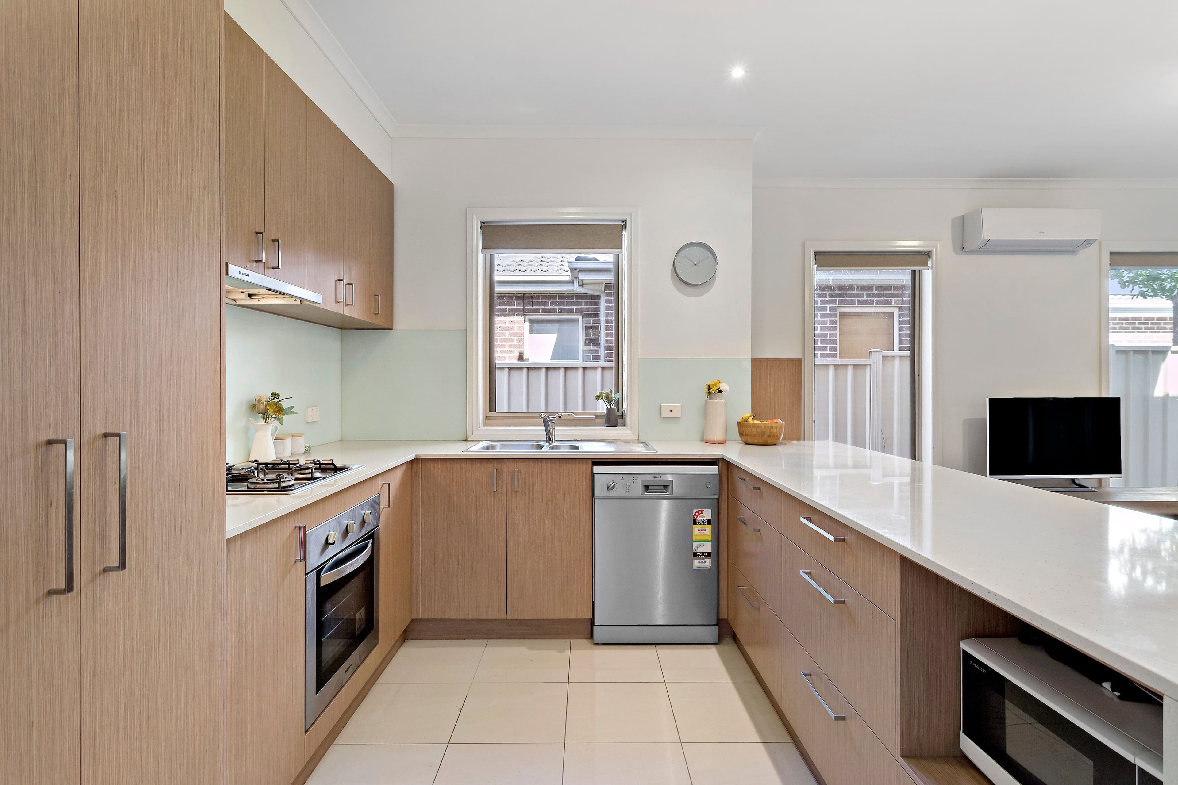 2 Auguste Avenue, Clayton VIC 3168, Clayton - Thumbnail 5
