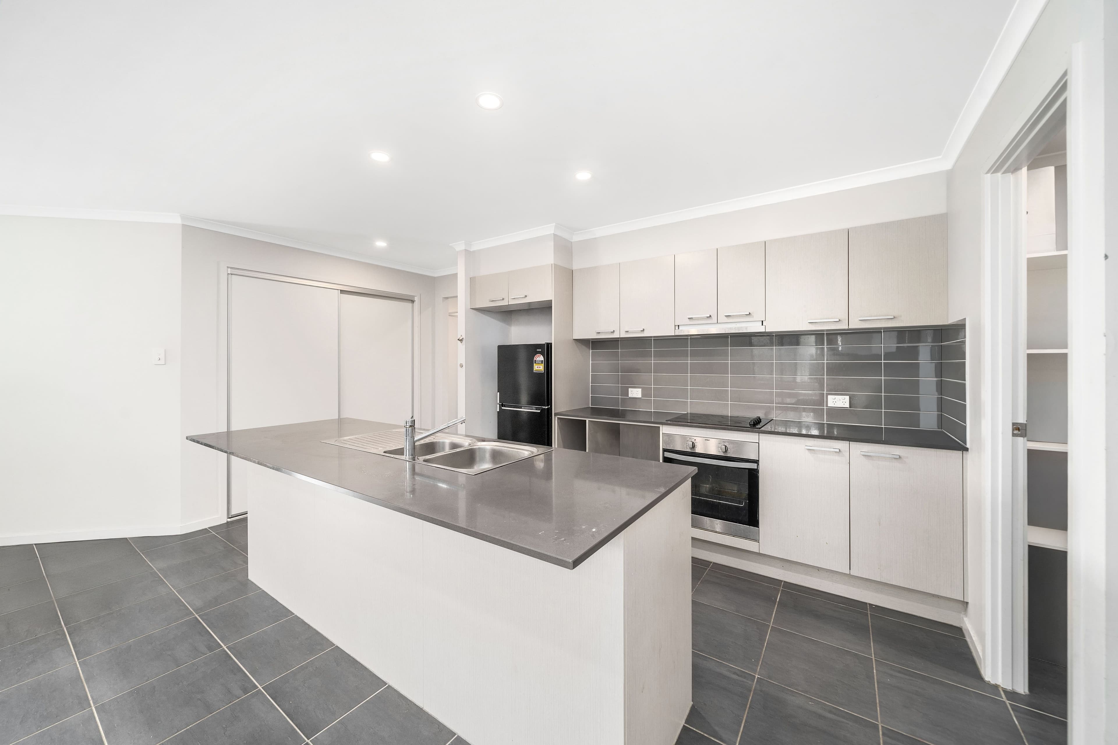 9 Hampton Street, Burpengary East QLD 4505, Burpengary East - Thumbnail 4