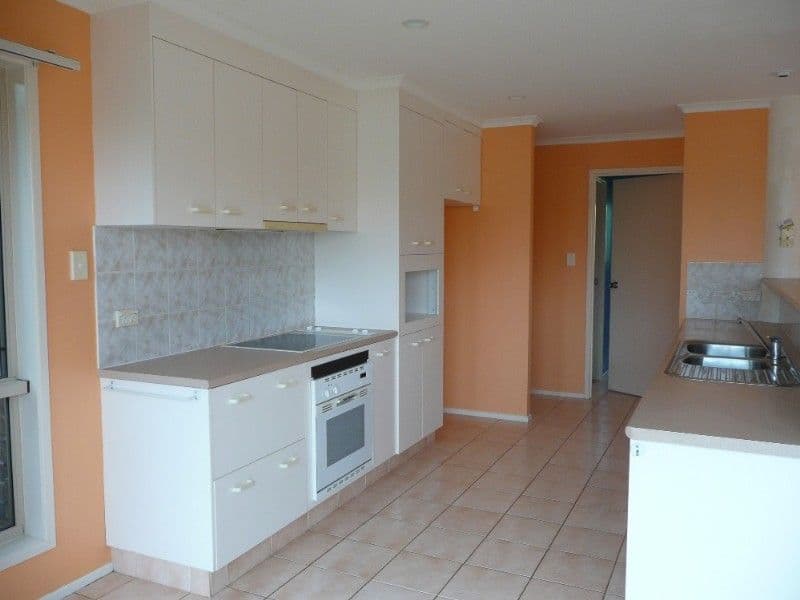 11 Lakeside Close, BARGARA QLD 4670, Bargara - Thumbnail 2