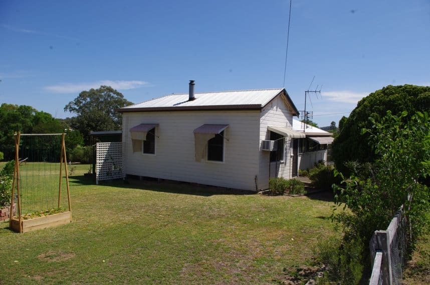 13 Bukkulla Street, ASHFORD NSW 2361, Ashford - Thumbnail 8