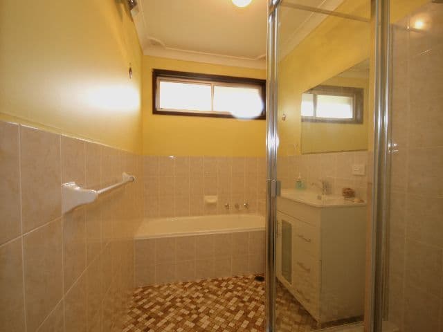 7 Korbel Place, GEORGES HALL NSW 2198, Georges Hall - Thumbnail 5