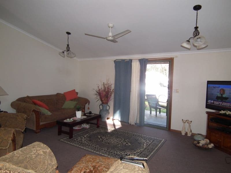 9 Leah Drive, Oakhurst QLD 4650, Oakhurst - Thumbnail 2