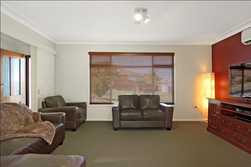 14 Blakemore Avenue, KANAHOOKA NSW 2530, Kanahooka - Thumbnail 4