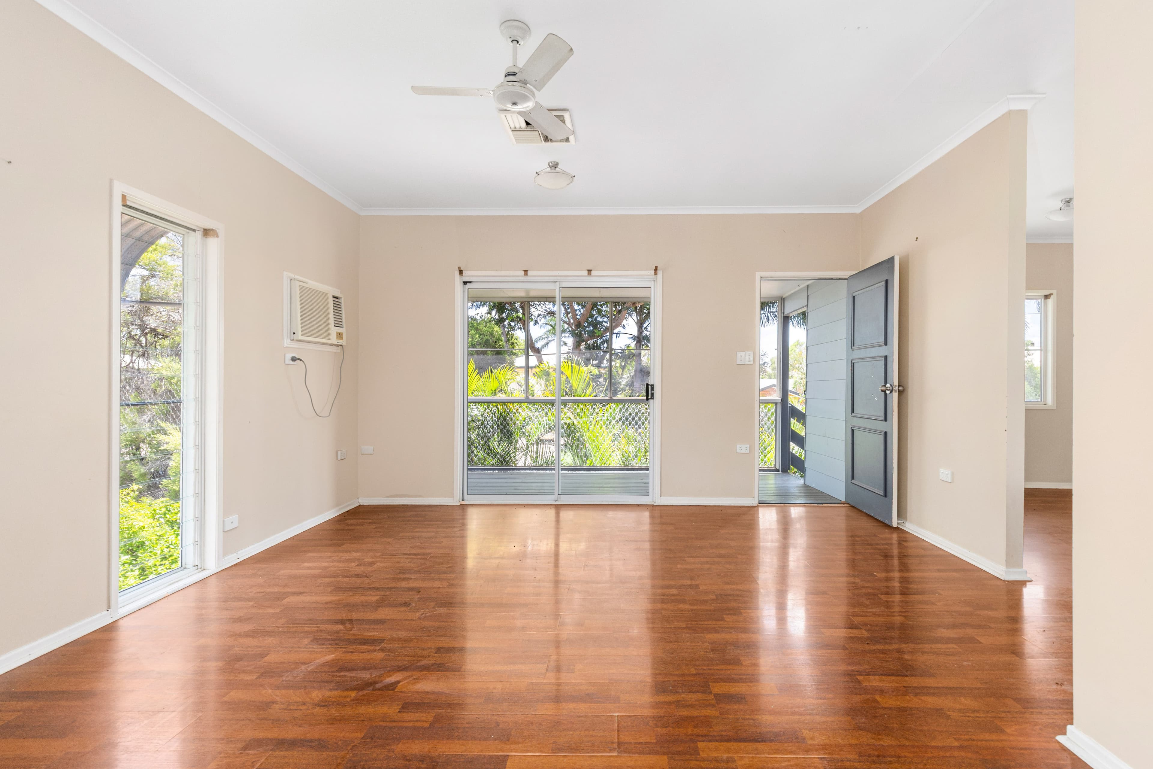 8 Alamein Drive, Emerald QLD 4720, Emerald - Thumbnail 6