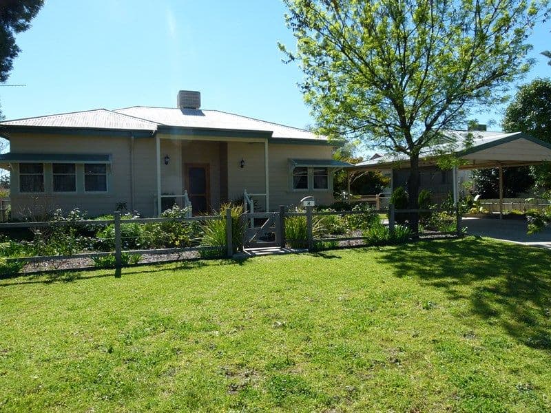 8 Oxford Street, FORBES NSW 2871, Forbes - Image 1