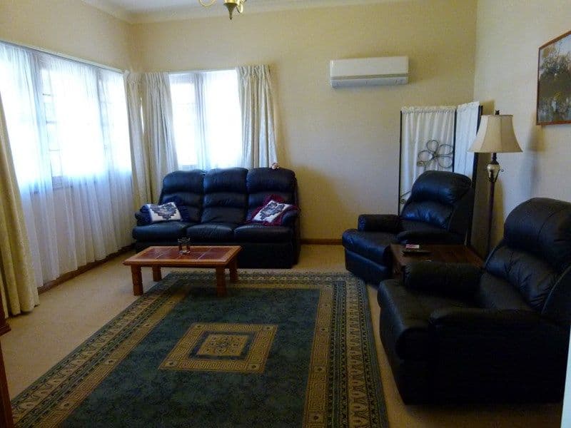 8 Oxford Street, FORBES NSW 2871, Forbes - Thumbnail 3